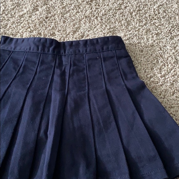 Brandy Melville Dana Skirt - Picture 4 of 4